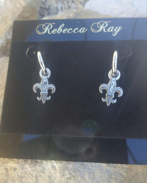 02809: Fleur De Lis Earring: Suggested Retail $10.00-12.00 - Image 2