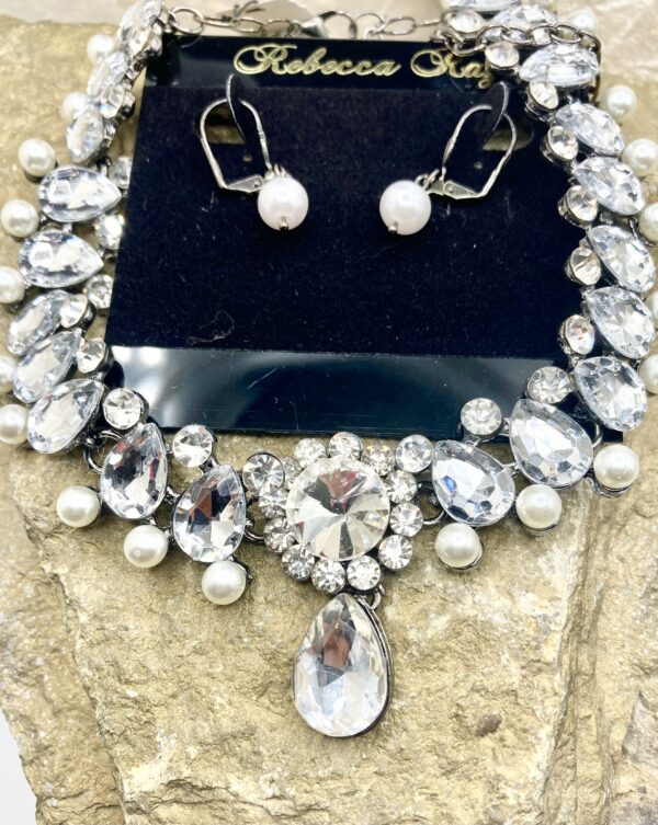 02714: Crystal Chocker Set: Suggested Retail $16.00-18.00