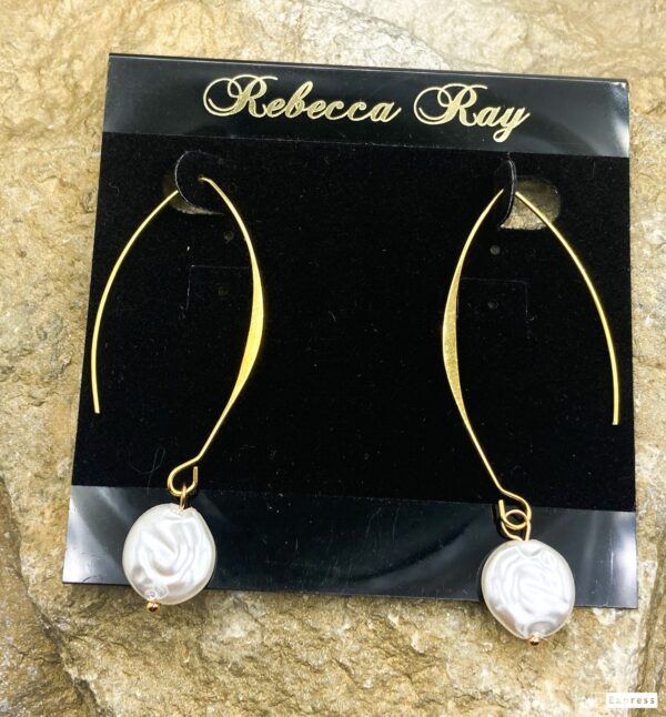 03126-Beaded Earring; Suggested Retail: $8.00-10.00