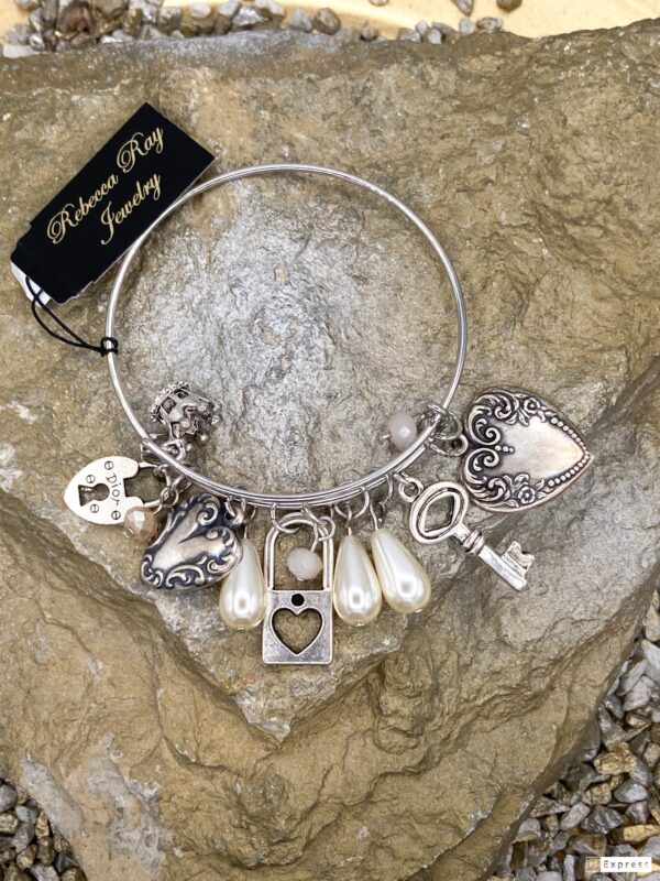 RR2545- Faith Charm Bracelet: Suggested Retail $14.00-16.00